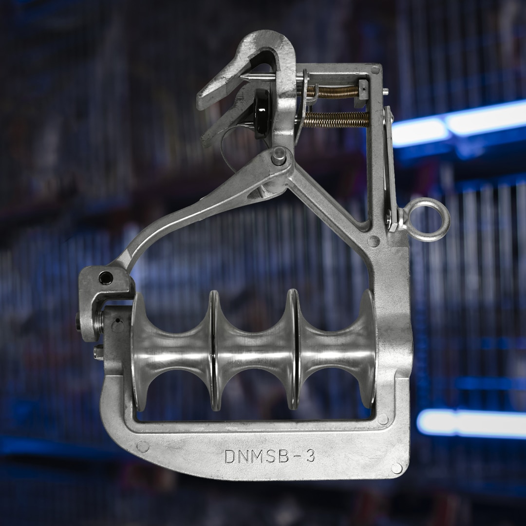 DNMSB-3-web-beauty1 copy Two reel lifters sided by side